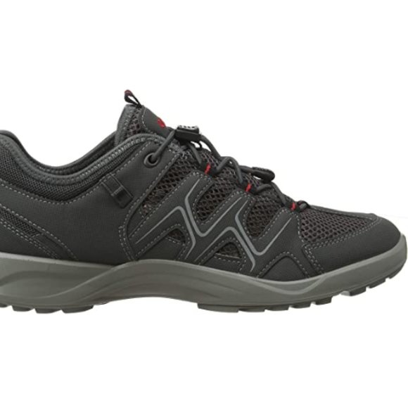 Leather low top hiking shoes